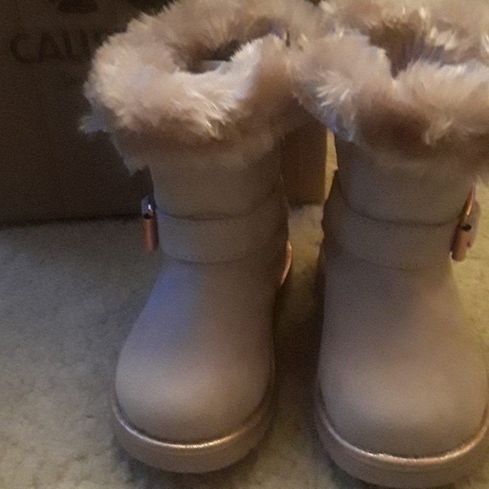 Fux fur boots